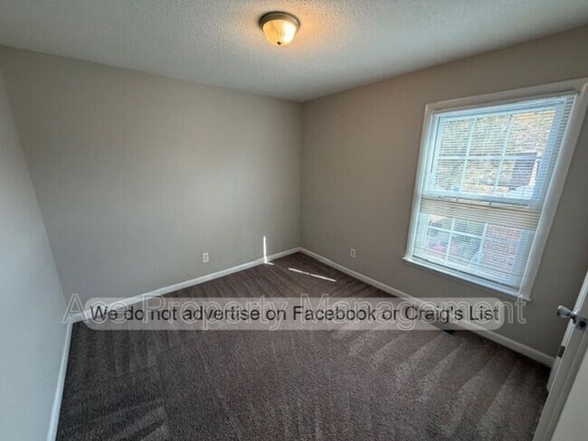 Building Photo - 6723 Vaughn Rd