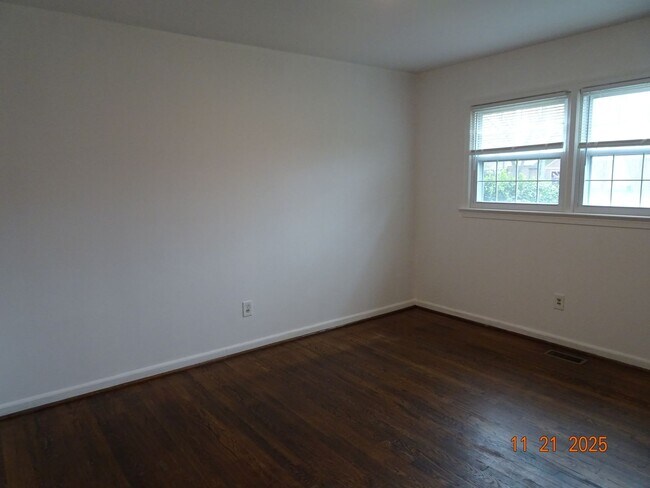 Building Photo - Single Home in Holiday Park for Rent