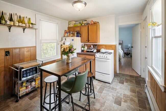 Building Photo - 38 Spring St