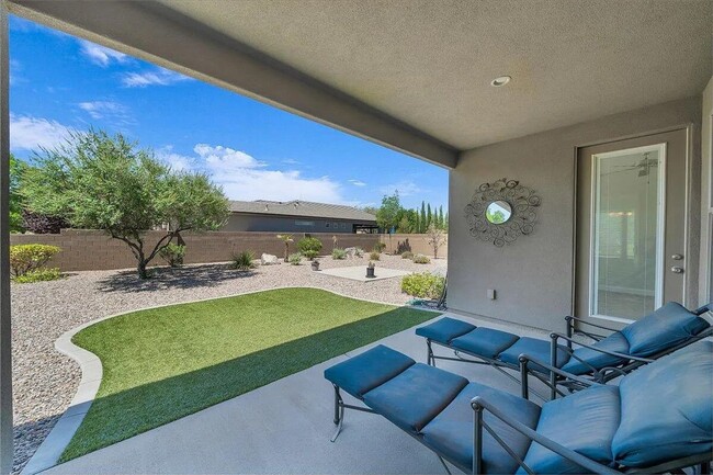 Building Photo - Coral Canyon Living! 3 Bedroom Home with C...