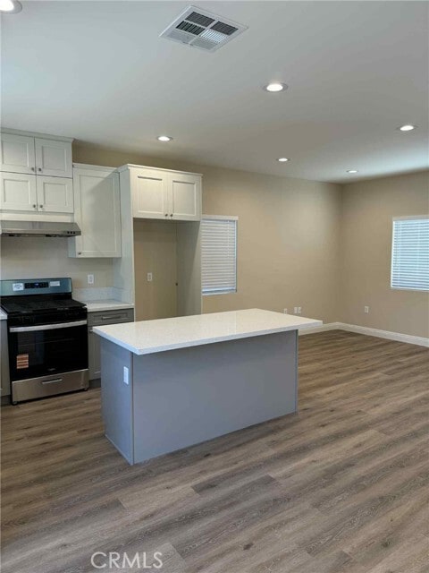 Building Photo - 321 N Foxdale Ave