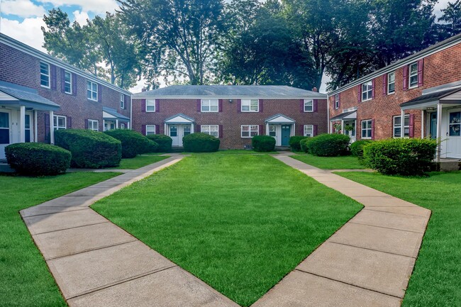 Primary Photo - Crestwood Townhomes