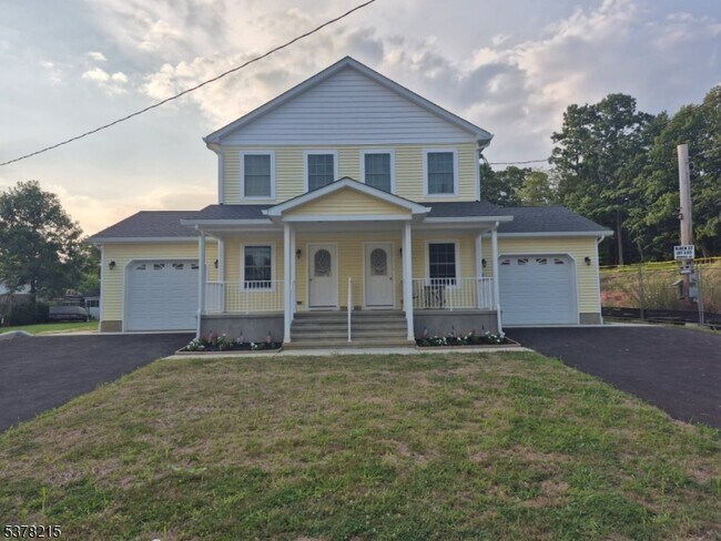 Primary Photo - 46 E Stewart St