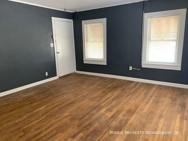 Building Photo - 1305 S Parker St