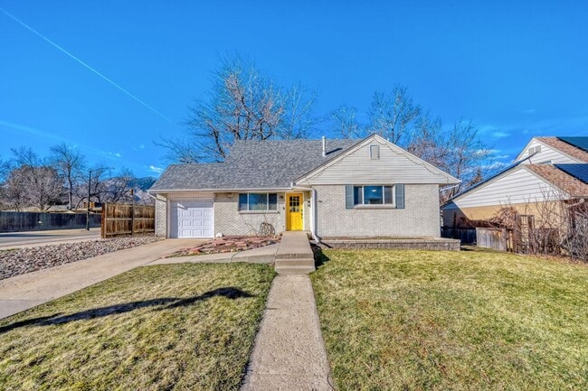 Building Photo - 4585 Martin Dr