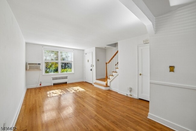 Building Photo - 176 Millburn Ave