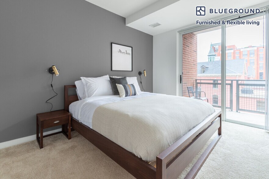 Building Photo - 360 H St NE