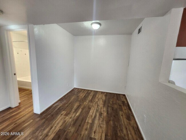 Building Photo - 16602 N 25th St