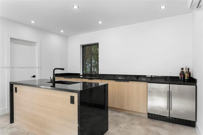 Building Photo - 246 NW 93rd St
