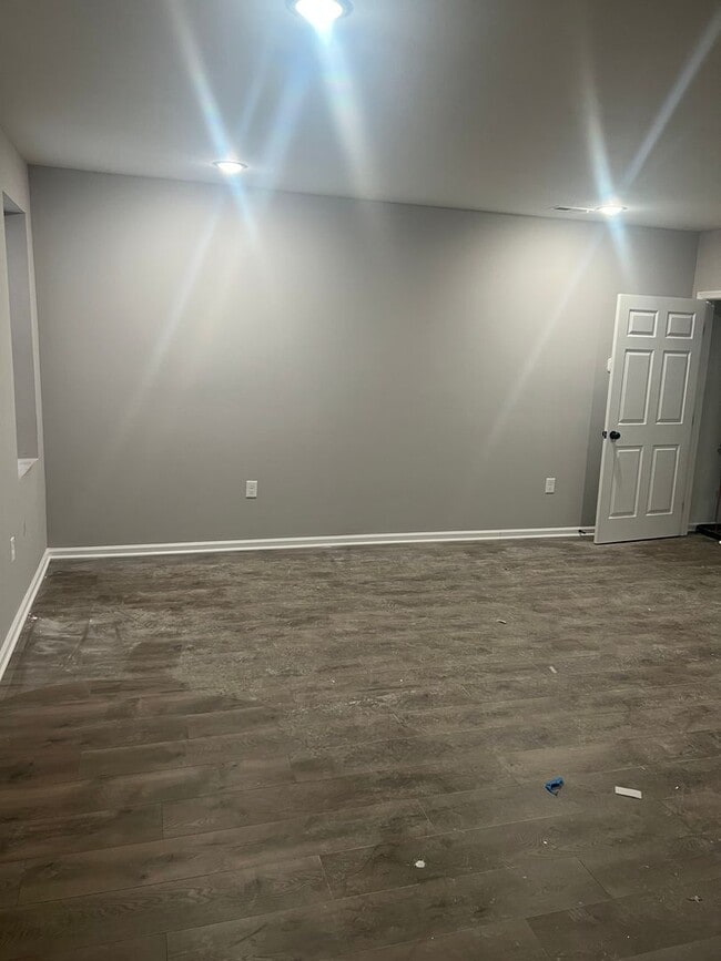 Building Photo - 2303 Whittier Ave