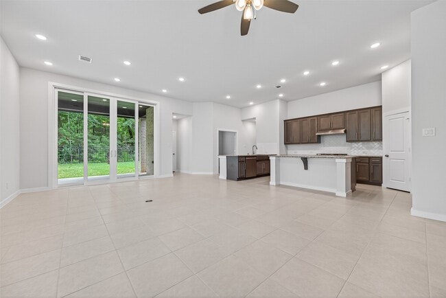Building Photo - 212 Milas Cv