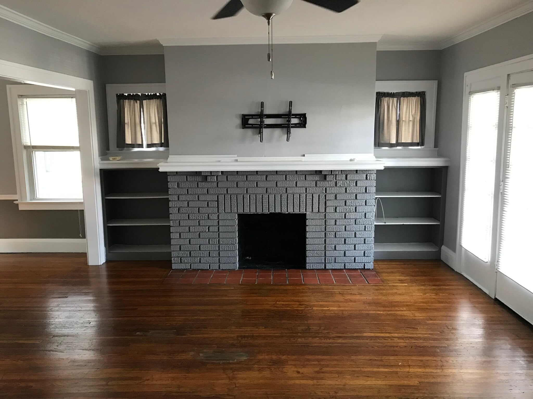 Building Photo - 1533 Warren Rd