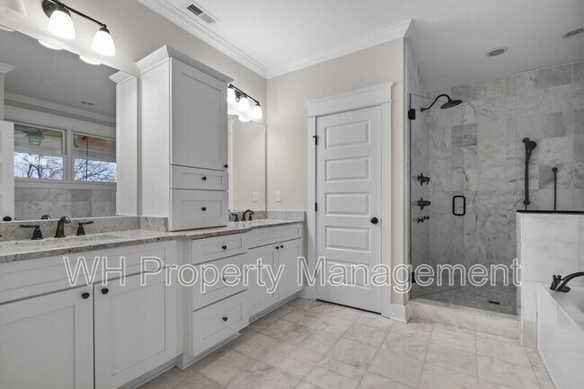Building Photo - 311B 54th Ave N