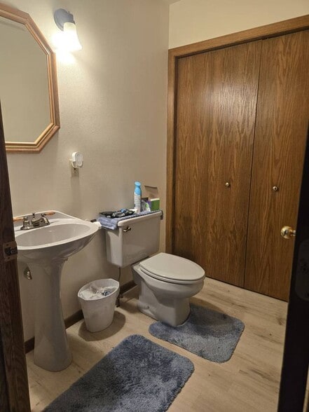 Building Photo - 5849 Woodland Dr