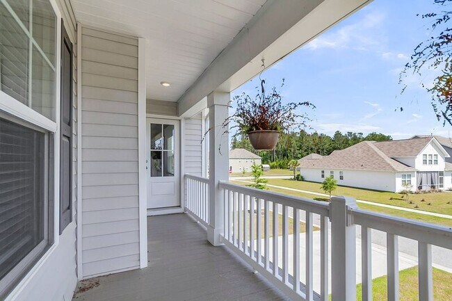 Building Photo - 425 Ribiero Dr