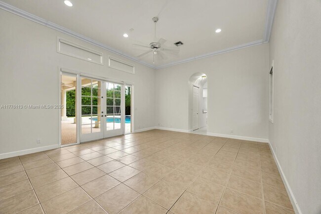 Building Photo - 11149 SW 78th Ave