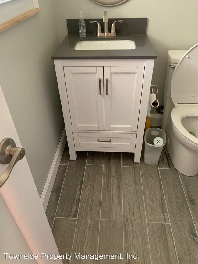 Building Photo - 5 br, 3 bath House - 924 McBryde Lane