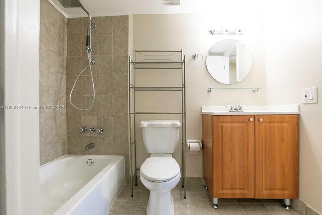 Building Photo - 13120 SW 92nd Ave