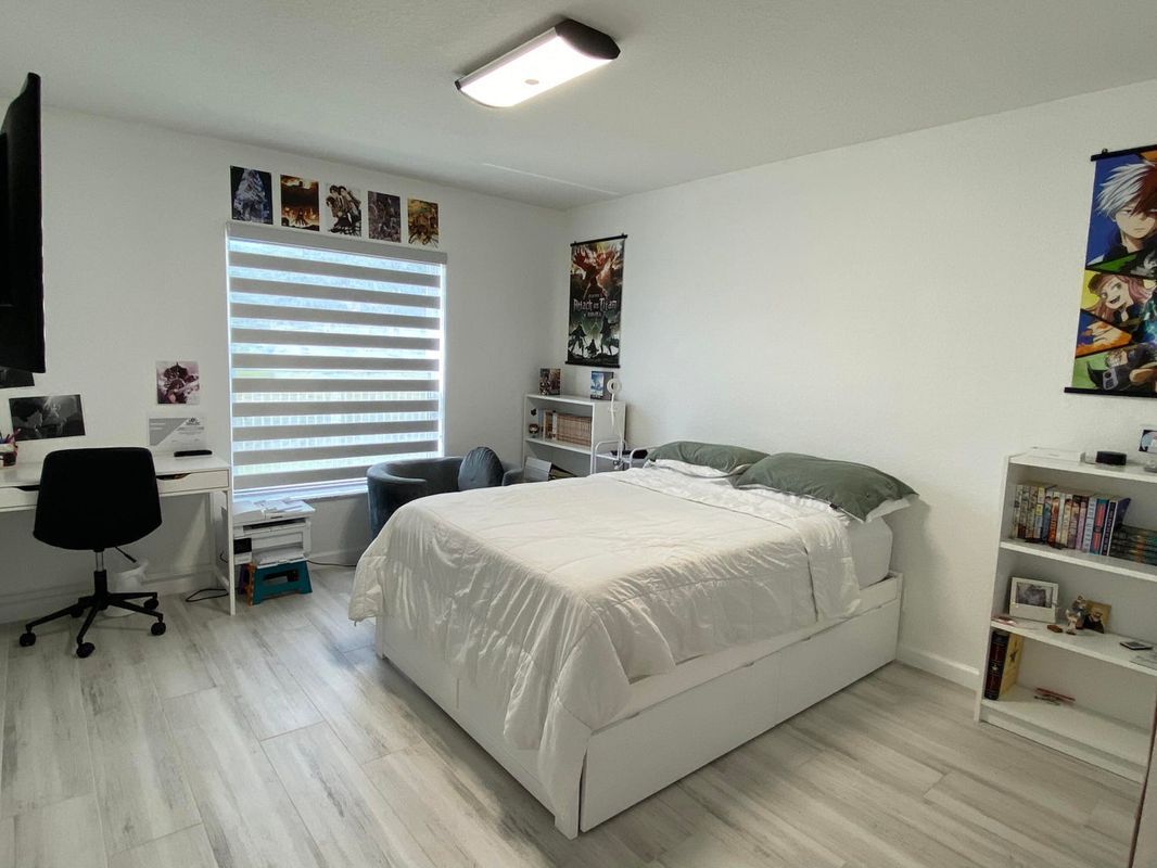 Building Photo - 325 Berenger Walk