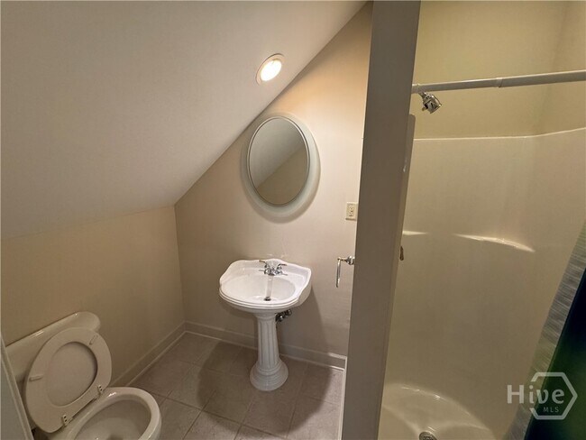 Building Photo - 2 Wakefield Pl