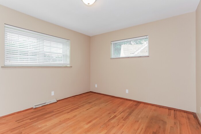 Building Photo - 1104 Archland Dr