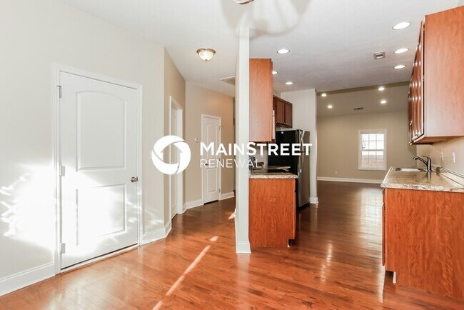 Building Photo - 3 Bedroom Pet-Friendly Home in Corryton, TN with Main Street Renewal