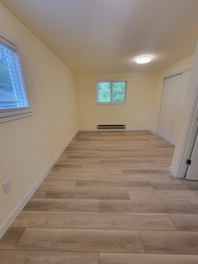 Building Photo - Newly remodeled 5 bedroom 2 bath home in L...