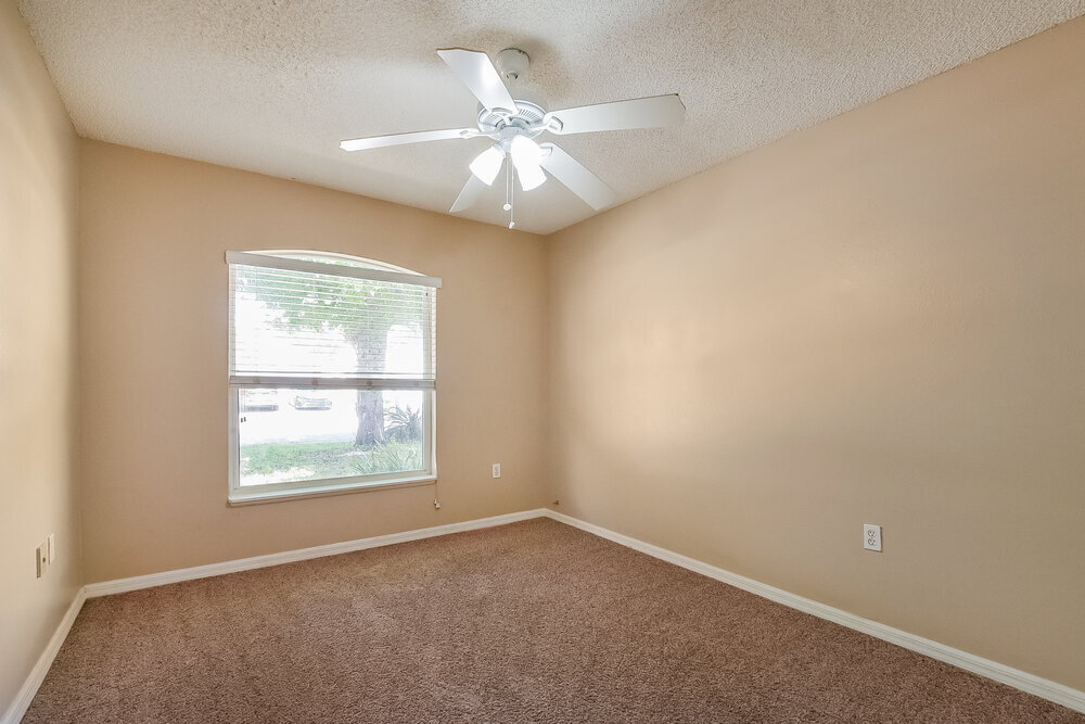 Building Photo - 331 Placid Lake Dr