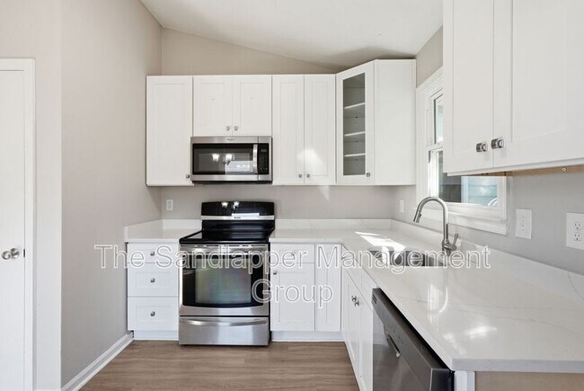Building Photo - 5230-B Scarsdale Drive