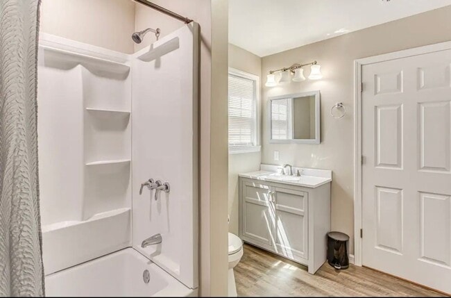 Building Photo - 208 E Columbus St