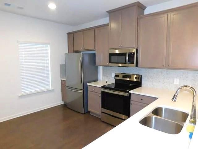 Building Photo - 887 Society Cir