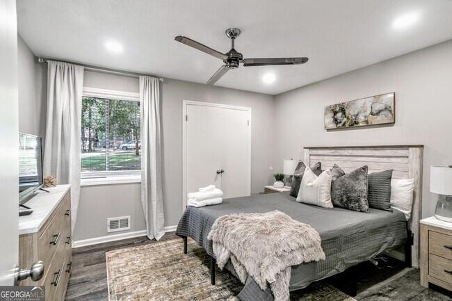 Building Photo - 85 Wilhelmina Dr