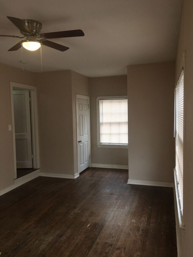 Building Photo - Beautiful Two Story in Prime Location!