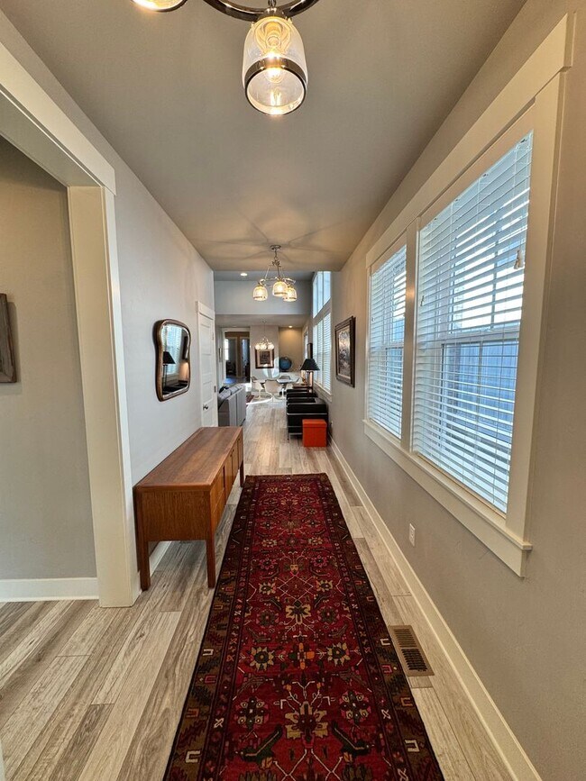 Building Photo - FOR RENT - All Inclusive Owner pays utilities - Furnished 3 bed, 2 bath NorthWest Crossing Townhome