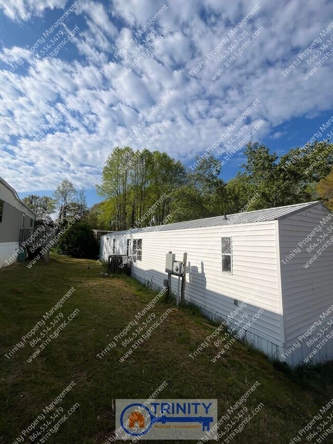 Building Photo - Ready for Move-In!