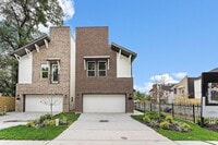 Building Photo - 2183 Mansfield St