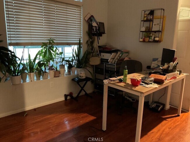 Building Photo - 11546 Hickory Ave