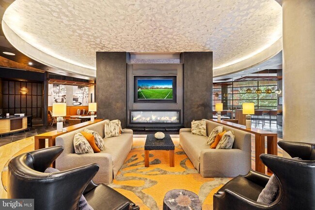 Building Photo - 1213 Walnut St