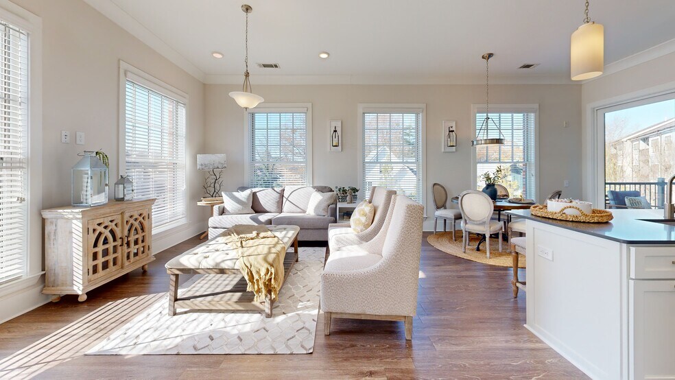 2BR, 2BA - 1,139SF - Vickers Roswell