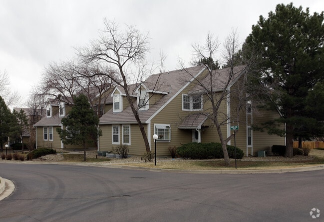 Building Photo - Cobblestone Townhomes