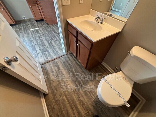 Building Photo - 209 Wexford Dr