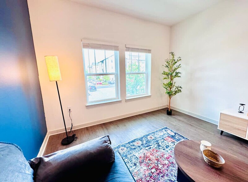 Building Photo - 14521 Star Water Rd