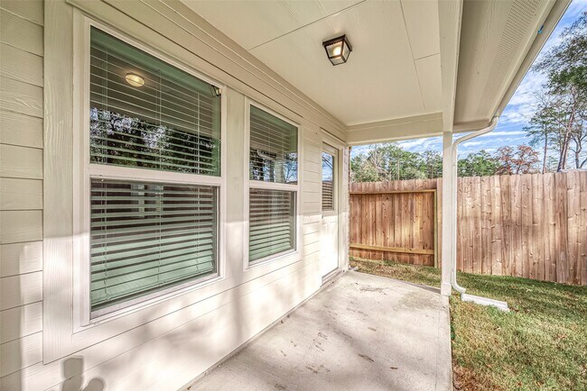 Building Photo - 40712 Guillemont Ln