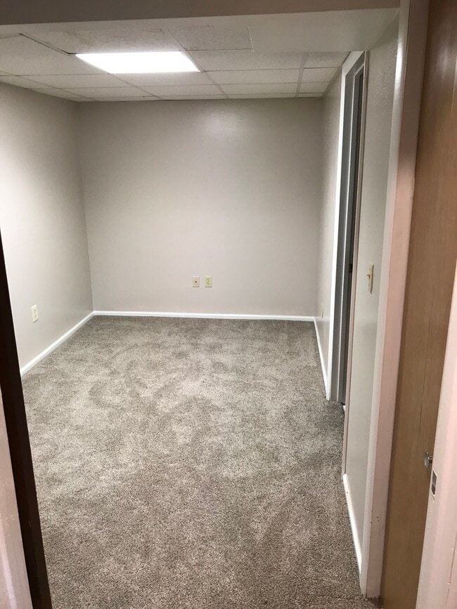 Basement room 2 - 1045 Chambers Ct