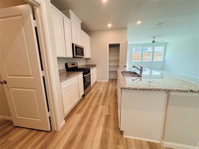 Building Photo - 912 Santa Lucia Dr