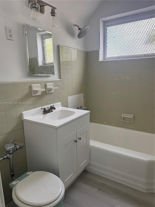 Building Photo - 8420 Byron Ave