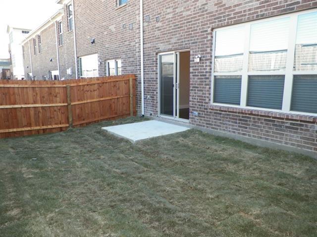 Building Photo - 409 Busher Dr