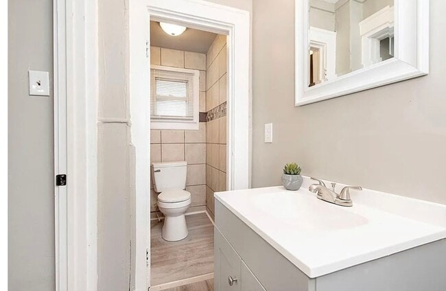 Building Photo - 241 S Temple Ave