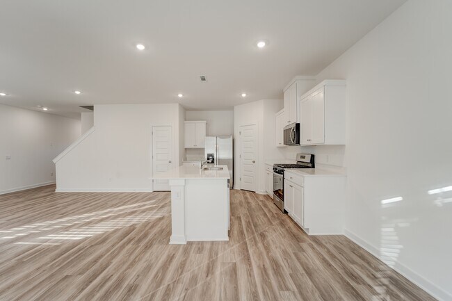 Building Photo - 139 S Maroon Ave