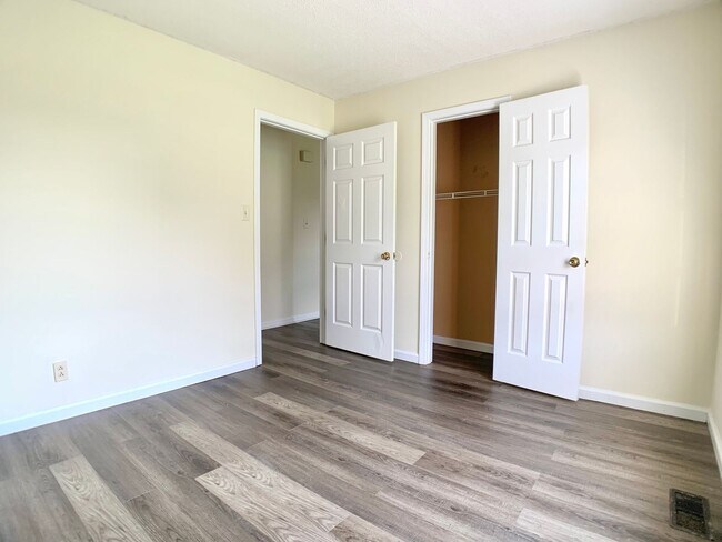 Building Photo - 1003 Poppy Seed Dr